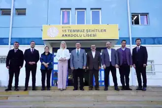 Belediye Başkanı, Öğretmenleri Ziyaret Etti