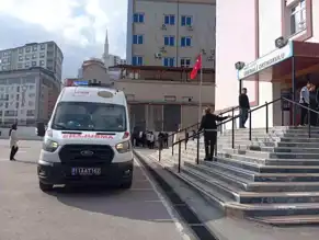 Okulda Merdiven Kazası: Öğretmen Hastanede