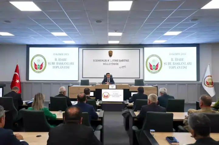İl İdare Toplantısı: Şehrin Geleceği Tartışıldı